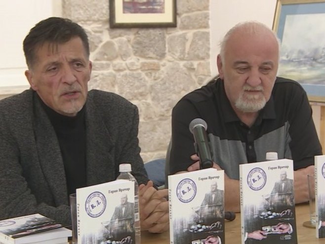 Trebinje: Promovisan roman "VD" Gorana Vračara (VIDEO)