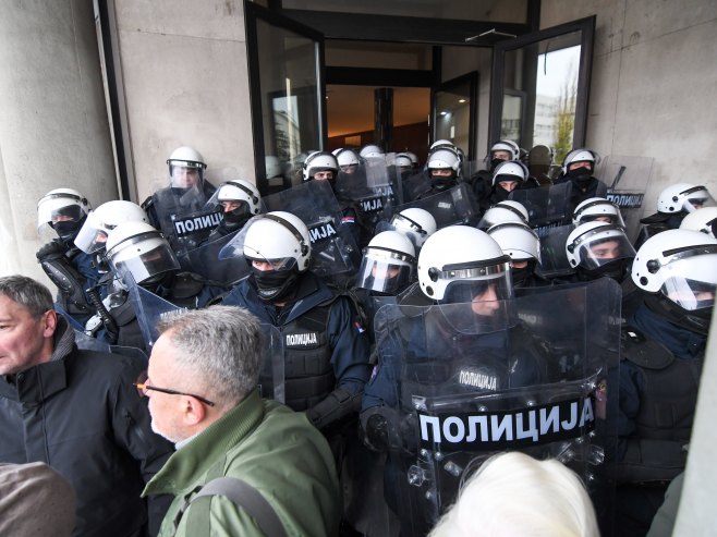 Novi Sad-protest (Foto: TANJUG/NENAD MIHAJLOVIĆ) - 