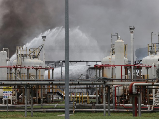 Eksplozija rafinerije u Firenci (Foto: EPA-EFE/CLAUDIO GIOVANNINI) - 