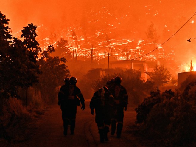 Požari (Foto: EPA-EFE/VASSILIS PSOMAS/ilustracija) - 