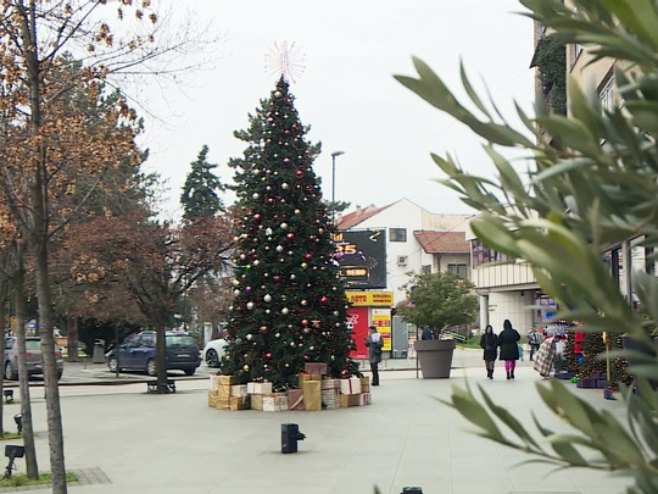 Bijeljina i ove godine svečano dočekuje novogodišnje i božićne praznike (VIDEO)