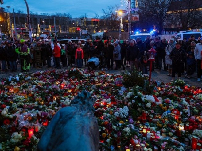 Odavanje počasti stradalim i povrijeđenim građanima, Magdeburg (foto: EPA-EFE/FILIP SINGER) - 