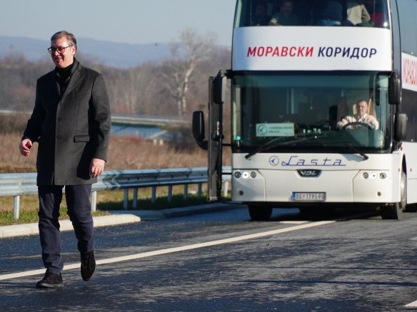 Aleksandar Vučić obilazi dionicu auto-puta (FOTO: TANJUG/ VLADIMIR ŠPORČIĆ/ nr) - 