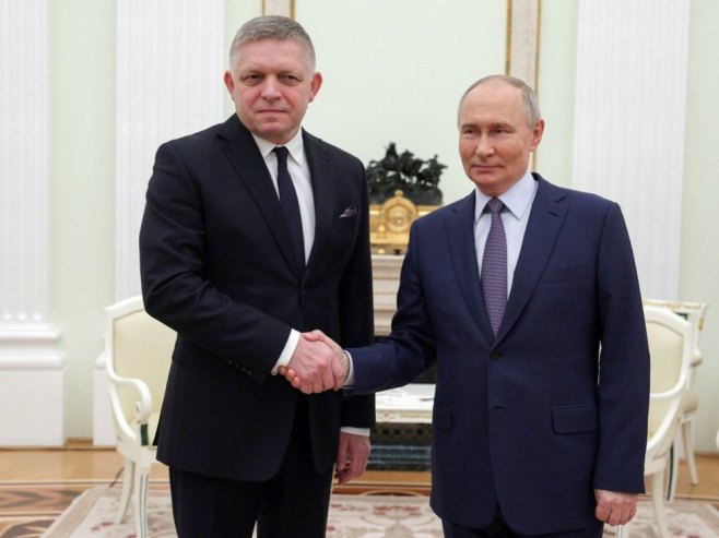 Peskov otkrio o čemu su razgovarali Putin i Fico