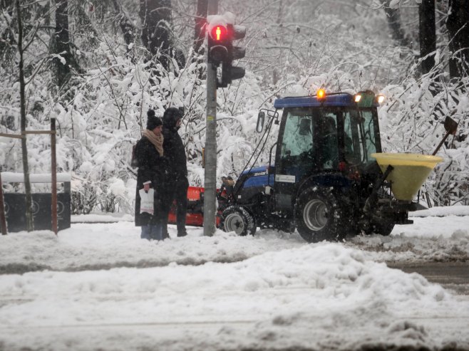 Snijeg stigao i u Srbiju; Na zapadu zemlje na snazi crveni meteoalarm (FOTO)