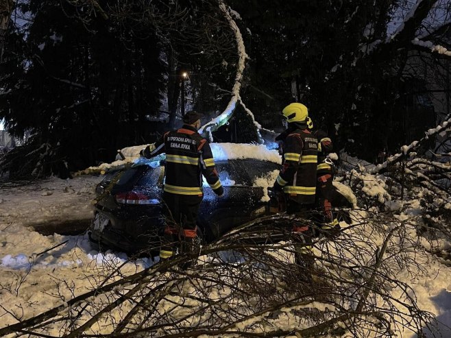 Banjalučki vatrogasci imali 48 tehničkih intervencija u protekla 24 časa (FOTO)