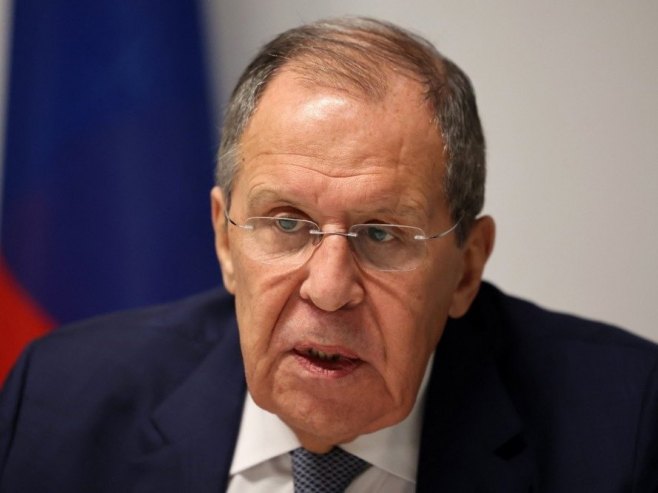 Sergej Lavrov (foto: EPA-EFE/Domenic Aquilina) - 