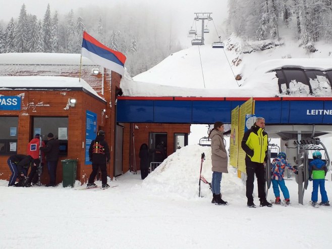 Otvorena zimska sezona skijanja na Igrištima