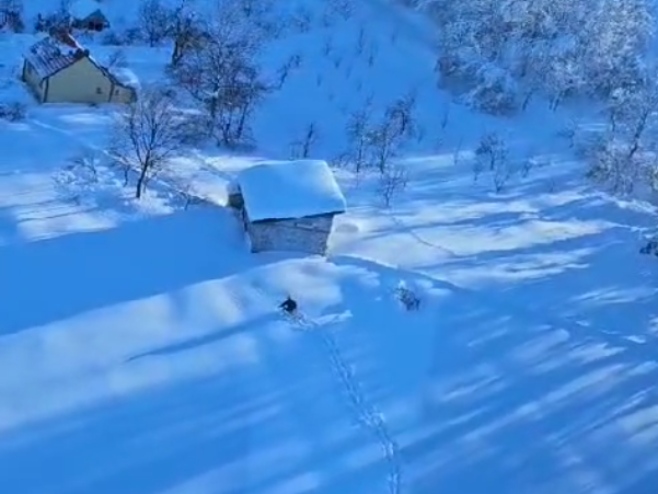 Helikopterski servis Srpske nastavio sa pružanjem pomoći ugroženom stanovništvu - Foto: RTRS