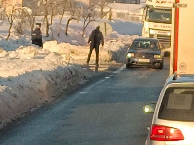 Saobraćajna nezgoda (Foto: Viber grupa Patrole radari ) - 