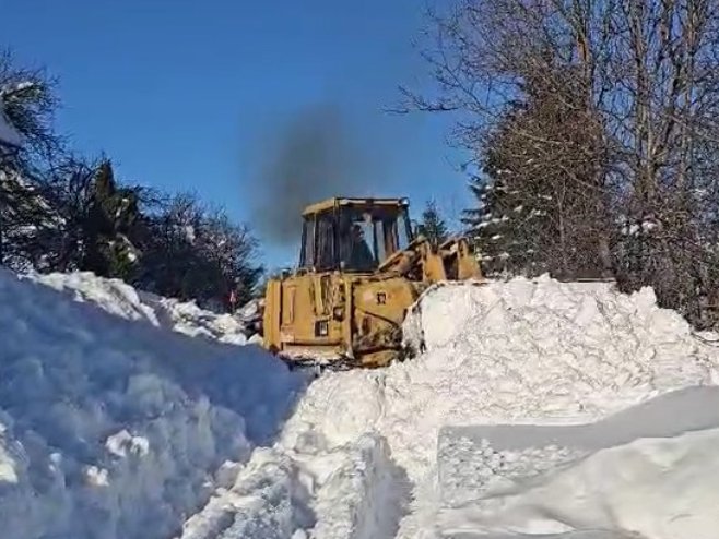 Čišćenje puteva na području Kneževa (VIDEO)