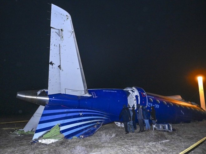 Azerbejdžan, avion (Foto: EPA-EFE/STR) - 