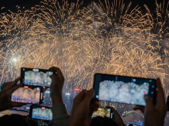 Vatromet (Foto: EPA-EFE/LEUNG MAN HEI, ilustracija) - 