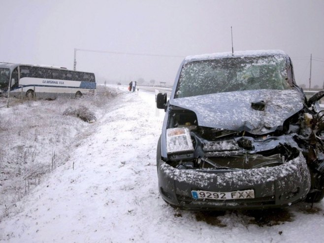 Saobraćajna nezgoda (foto: EPA/Mariam A Montesinos - ilustracija) - 