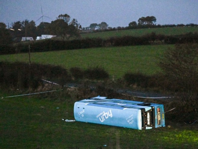 Autobus (Foto: EPA-EFE/MARIE THERESE HURSON/ilustracija) - 