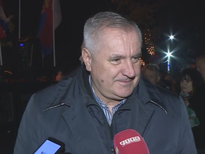 Višković: Slaveći svoje praznike Srbi šire ljubav i razumijevanje (VIDEO)