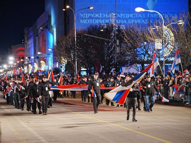 Prva motorizovana Gardijska brigada na svečanom defileu