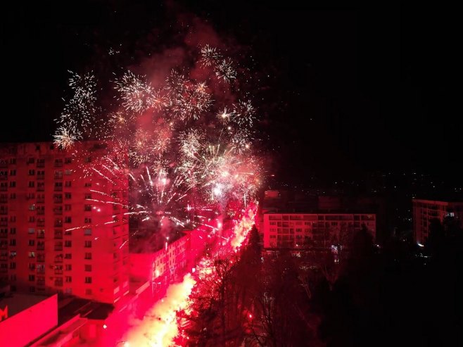 Doboj, vatromet povodom Dana Republike Srpske - Foto: RTRS