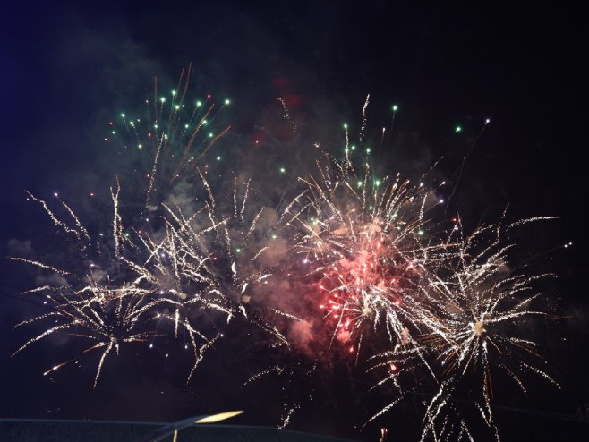 U Herceg Novom skoro 10.000 ljudi na gradskom trgu