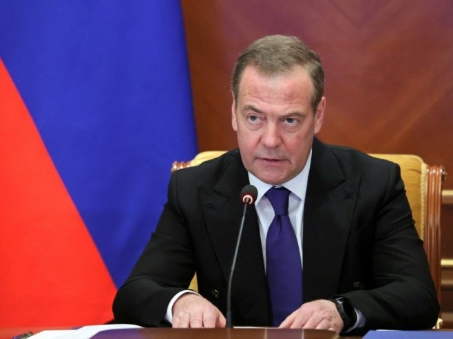 Dmitriji Medvedev (foto: EPA-EFE/EKATERINA SHTUKINA) - 