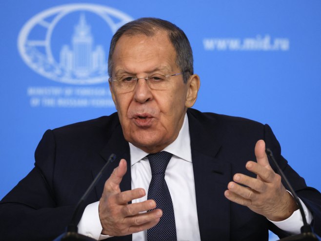 Lavrov: Nema kontakata između Rusije i SAD o sastanku Putina i Trampa