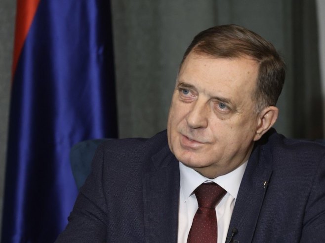 Dodik sa evropskim parlamentarcima Paskalom Pijera i Tijerijem Marijanijem