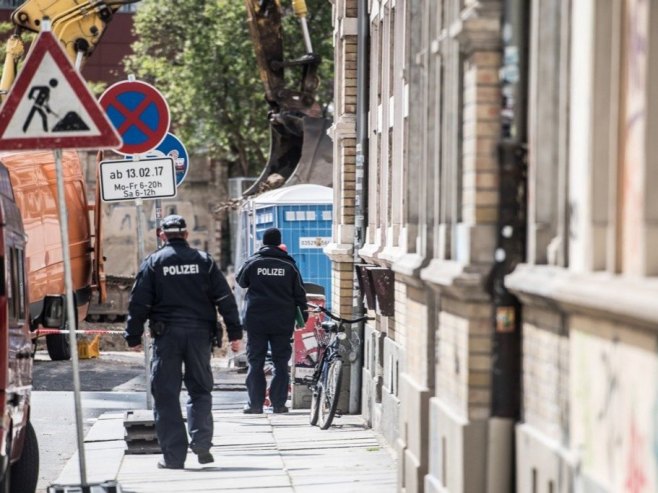 Policija u Drezdenu (foto: EPA/FILIP SINGER -ilustracija) - 