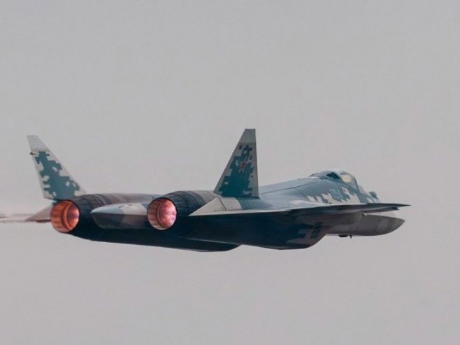 Su-57 (Foto: EPA/ALEX PLAVEVSKI) - 