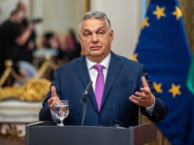 Viktor Orban (foto: EPA-EFE/JAKUB GAVLAK) - 