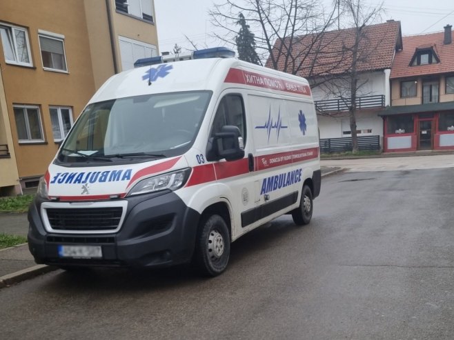 Hospitalizovano 15 srednjoškolaca zbog trovanja sendvičima