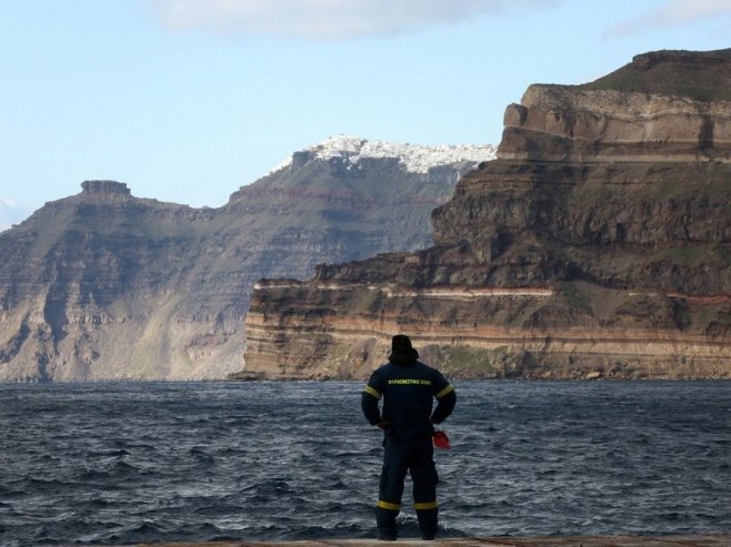 Santorini (foto: EPA-EFE/ORESTIS PANAGIOTOU) - 