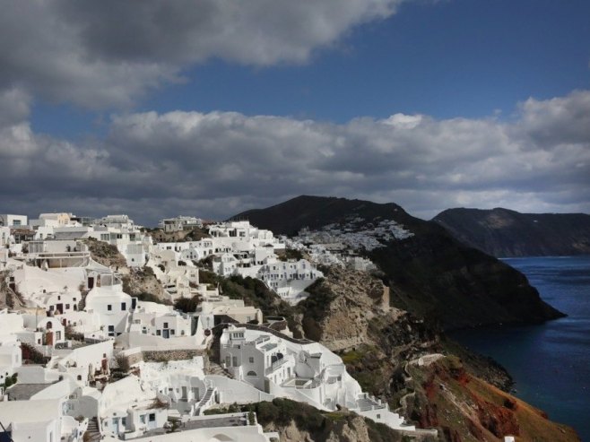 Santorini (Foto: EPA-EFE/ORESTIS PANAGIOTOU) - 