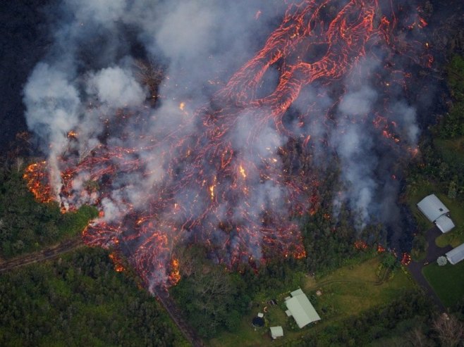 Vulkan Kilauea na Havajima ponovo počeo da izbacuje lavu (VIDEO)