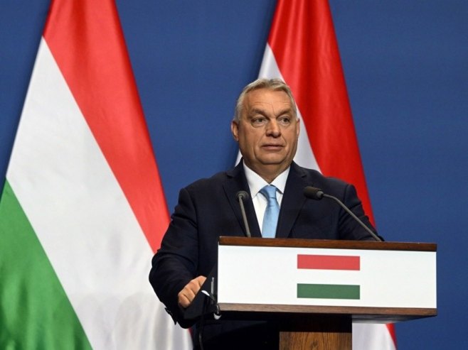 Viktor Orban (Foto: EPA-EFE/SZILARD KOSZTICSAK) - 