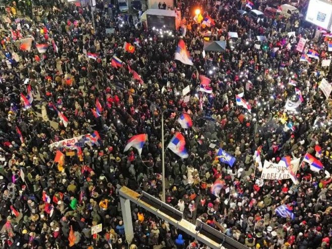 Studentski protest "Sretnimo se na Sretenje" u Kragujevcu - petnaest sati blokade Lepeničkog bulevara