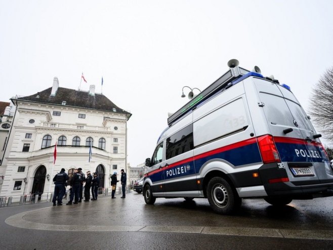 Policija Austrije (foto: EPA-EFE/MAX SLOVENCIK) - 