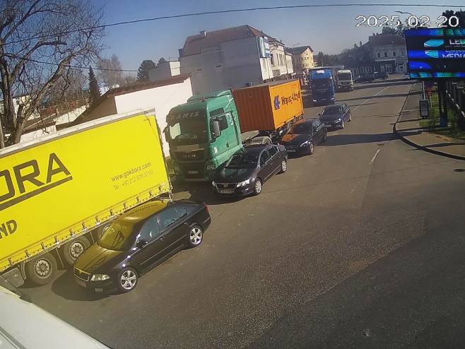 Granični prelaz Gradiška – izlaz iz Republike Srpske (Foto: AMSRS) - 