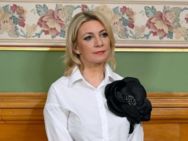 Zaharova primila italijansku peticiju i zapjevala "Bela ćao" (VIDEO)