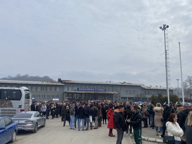 Građani Srpske stižu u Banjaluku - od ključnog je značaja stati uz predsjednika Srpske (VIDEO)