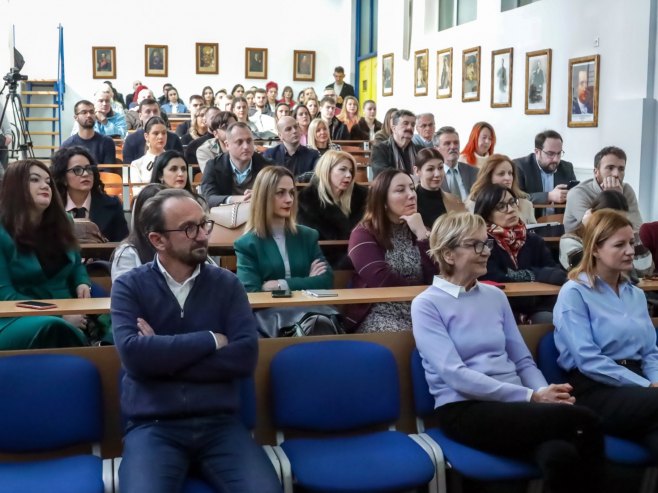 Svestranost i neprolaznost književnog i likovnog opusa Mome Kapora (VIDEO)