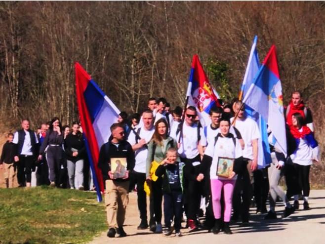 Na izmaku Čiste sedmice 140 hodočasnika iz Foče stiglo u manastir Zagrađe u Crnoj Gori (VIDEO)