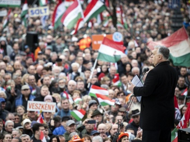 Viktor Orban (foto: EPA-EFE/VIVIEN CHER BENKO/HUNGARIAN PM'S PRESS OFFICE HANDOUT) - 