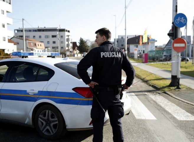 Policija Hrvatske (foto:  EPA-EFE/ANTONIO BAT) - 