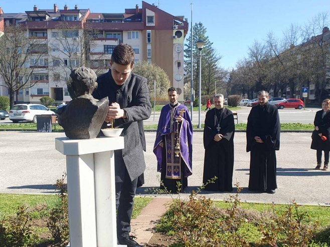 Parastos Spomenku Gostiću - Foto: RTRS