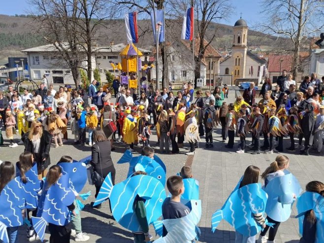 Mrkonjić Grad: Karneval mališana u čast proljeća (FOTO)