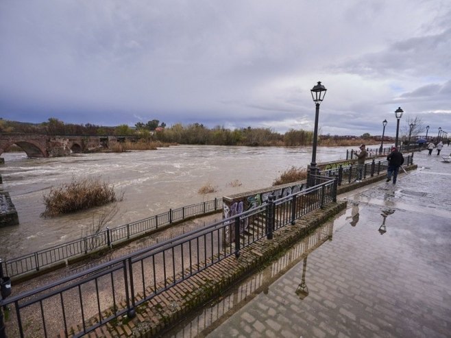 Poplave (Foto: EPA/Manu Reino) - 