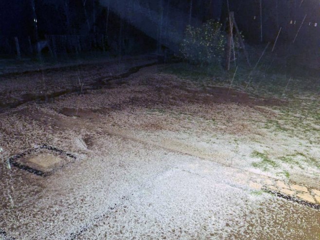 Snažno nevrijeme zahvatilo Prijedor; Led zabijelio Novi Grad i Krupu na Uni (FOTO)