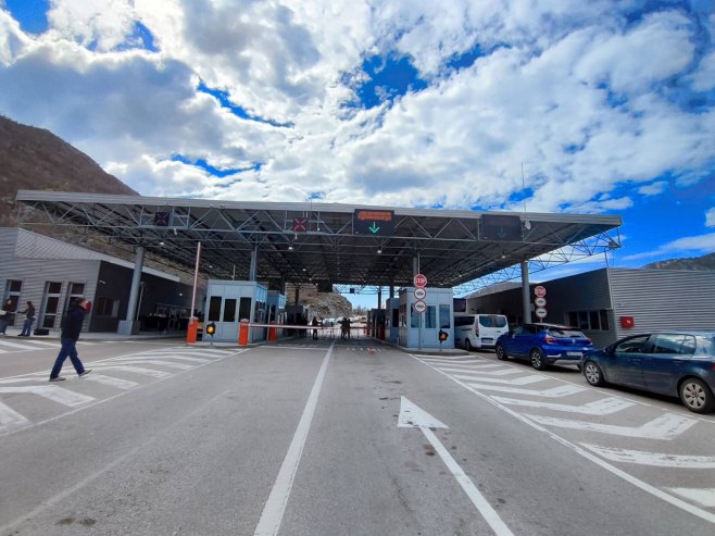 Hitno ubrzati kontrole putnika na Zupcima