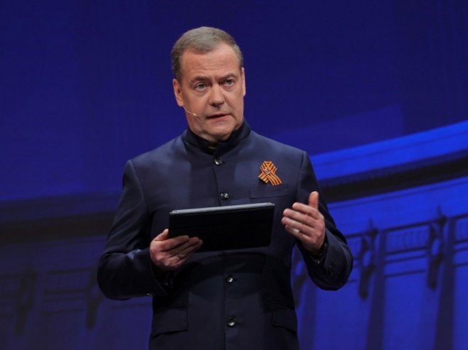 Medvedev: Tramp slomio Ukrajinu