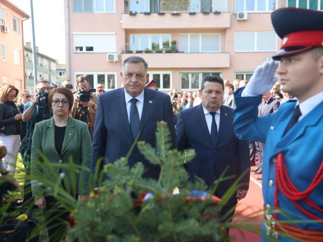 Obilježavanje u Gradišci Obilježavanje u Gradišci - Foto: predsjednikrs.rs/Borislav Zdrinja
